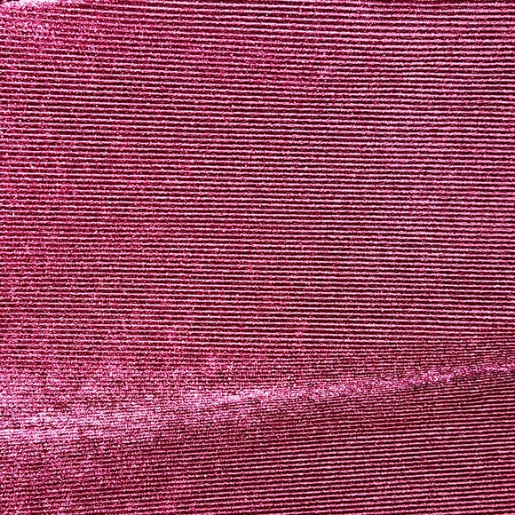 Forever21 Red Velvet Comfortable T-shirt Size Small - Picture 2 of 10